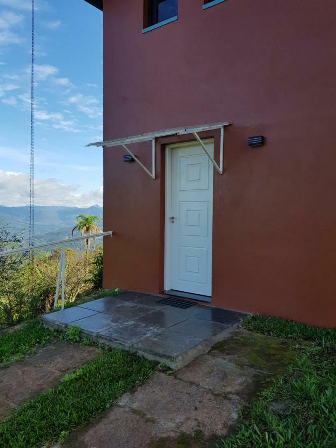 Estudio Dentro Do Templo Budista Apartment